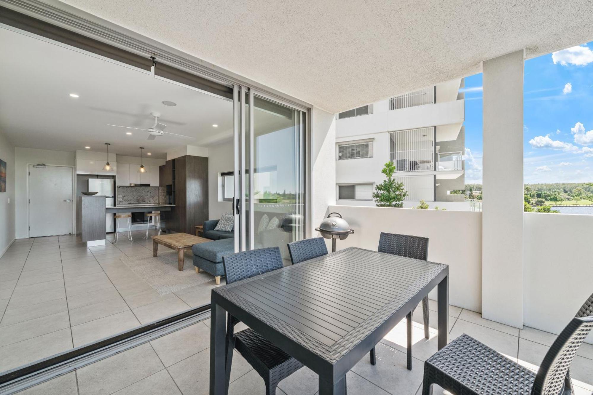 North Shore Oceanside Kawana Kawana Waters Exteriör bild